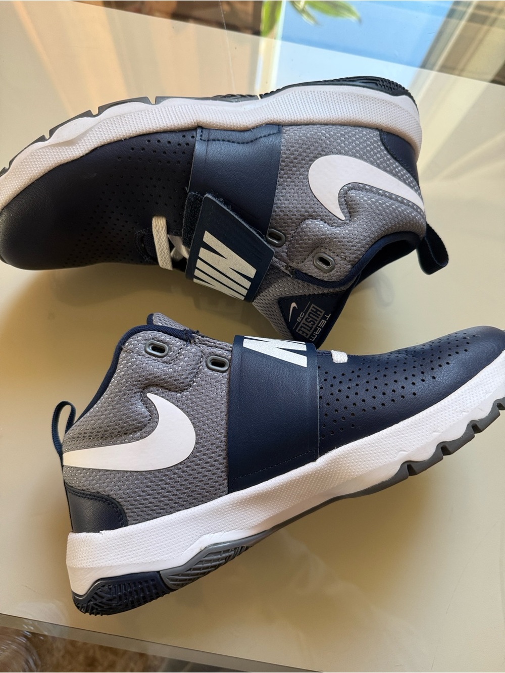 Nike Team Hustle D8 - Picture 2 of 3